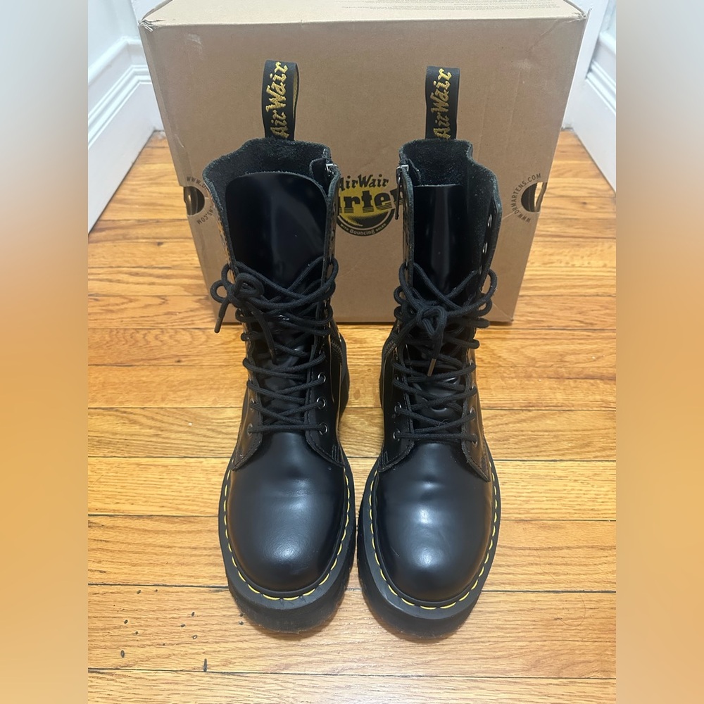 Basically like BRAND NEW! Worn twice!
DR. MARTENS JADON HI BOOT SMOOTH PLATFORMS